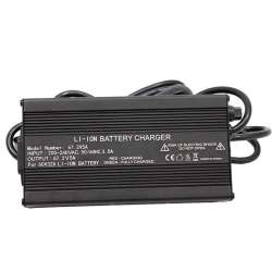 Ladegerät Li-Io. Akku 60 V 5A  Ausgangsspannung 67,2 Volt passend für Eco Engel Lithium 30 Ah SXN